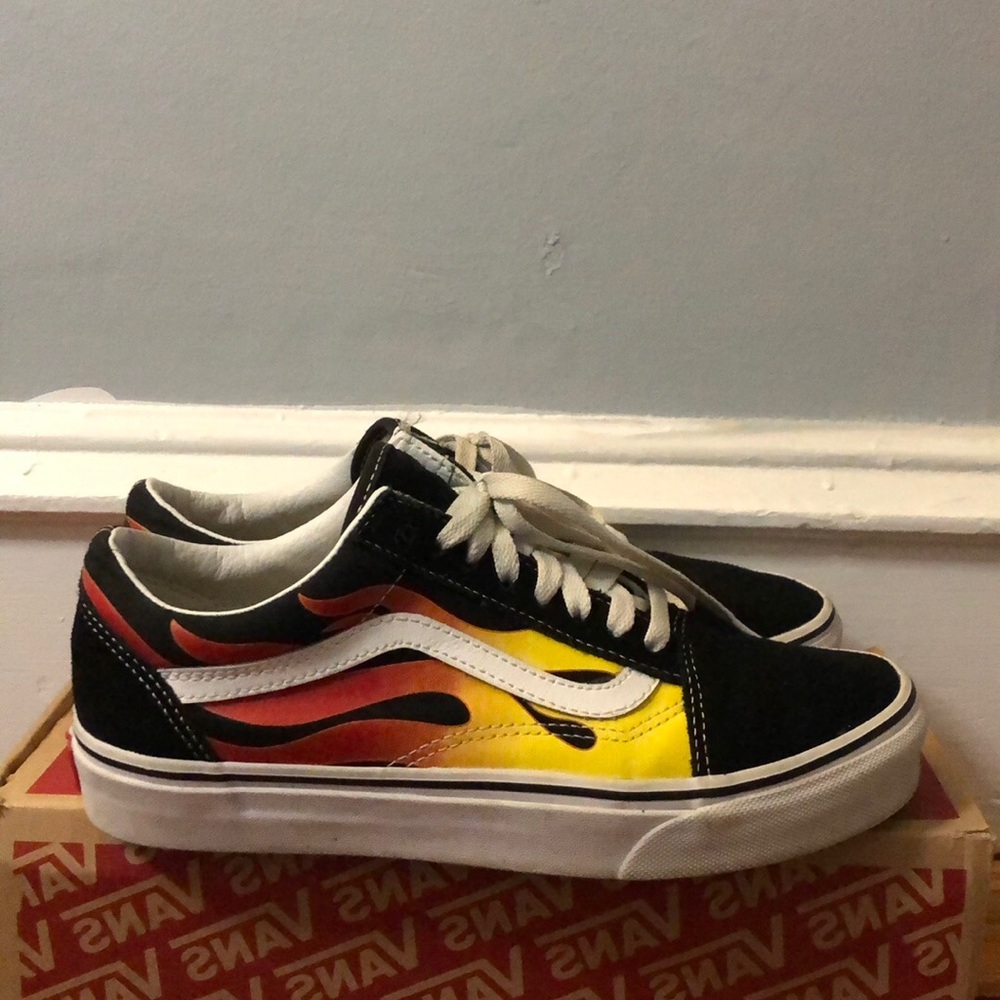 Old skool flame vans